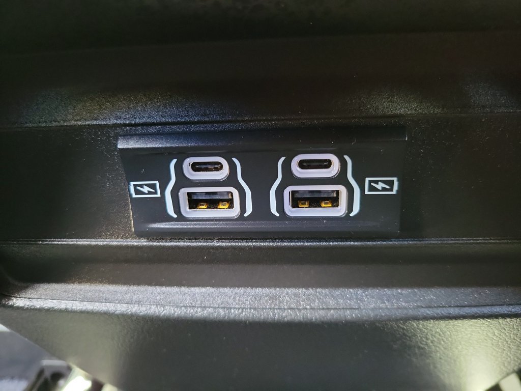 Used 2023 Jeep Grand Cherokee Laredo X AWD/4WD image 15