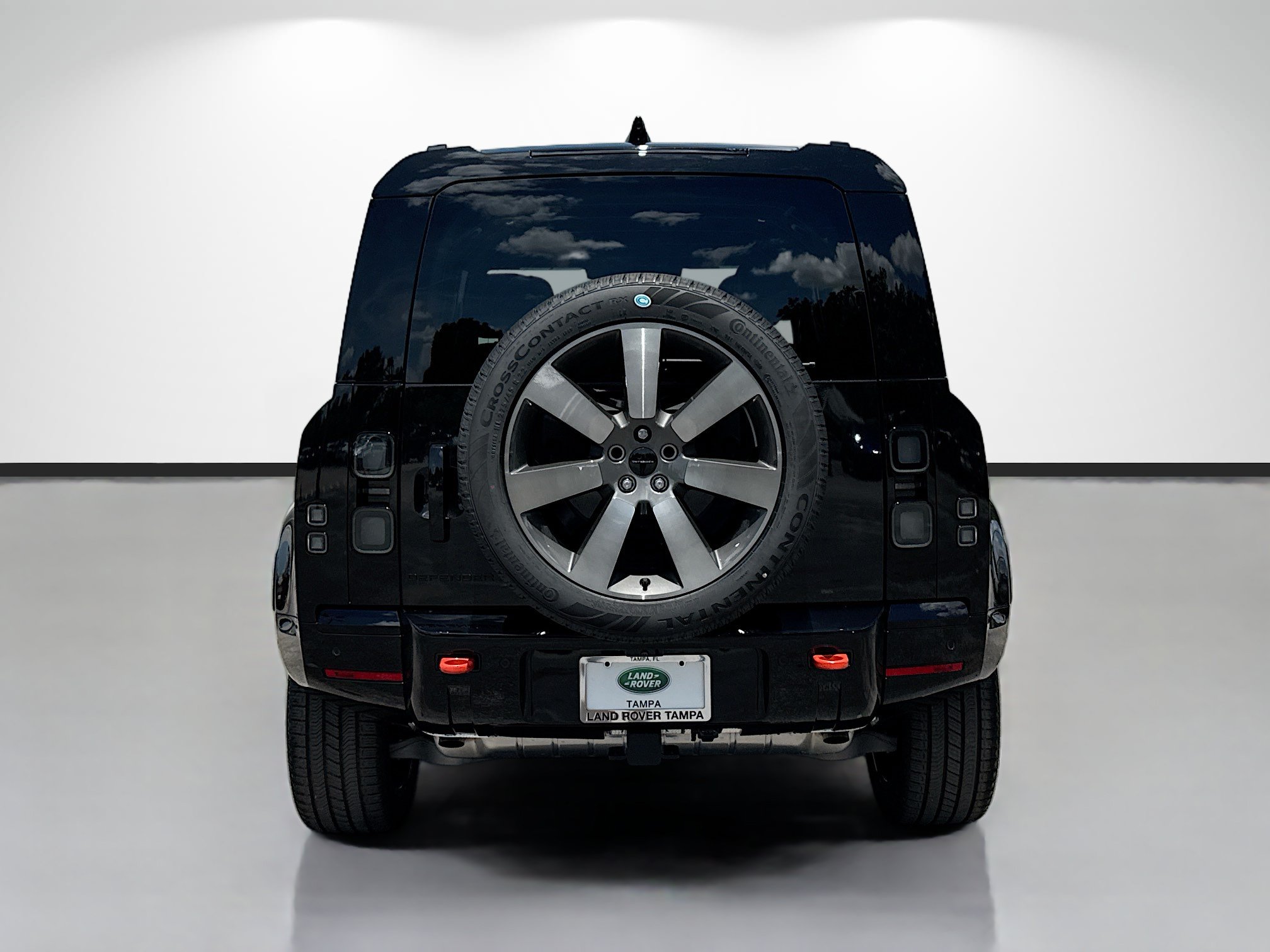 New 2026 Land Rover Defender 110 X AWD/4WD image 4