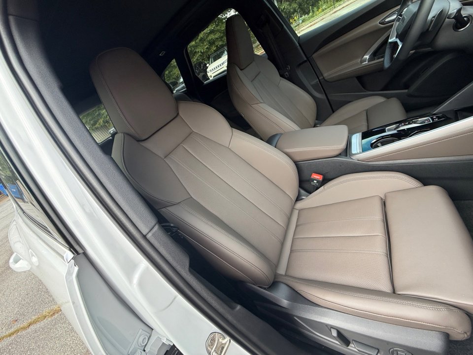New 2025 Audi Q5 Premium Plus image 28