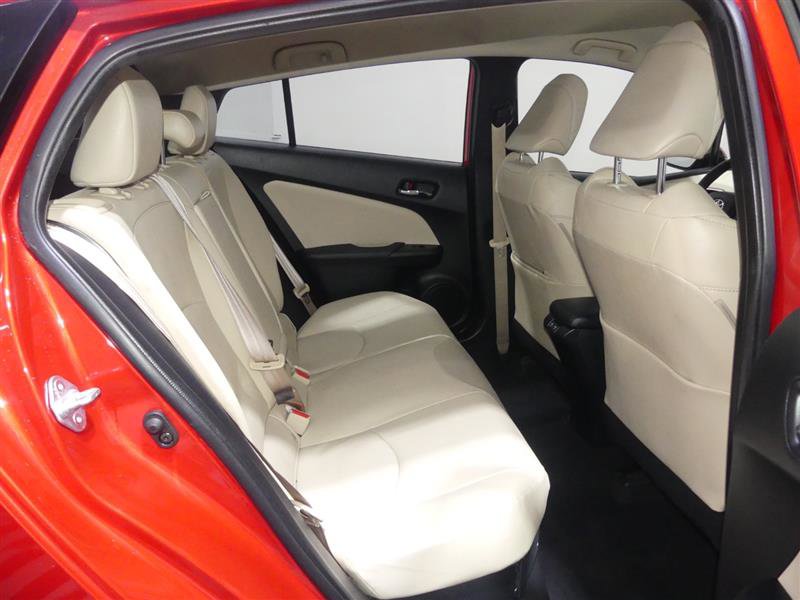 Used 2020 Toyota Prius XLE image 28