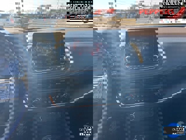 Used 2023 Nissan Rogue S image 14