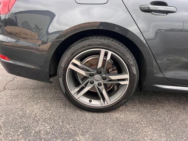 Used 2018 Audi A4 2.0T Ultra Premium Plus w/ Premium Plus Package FWD image 39