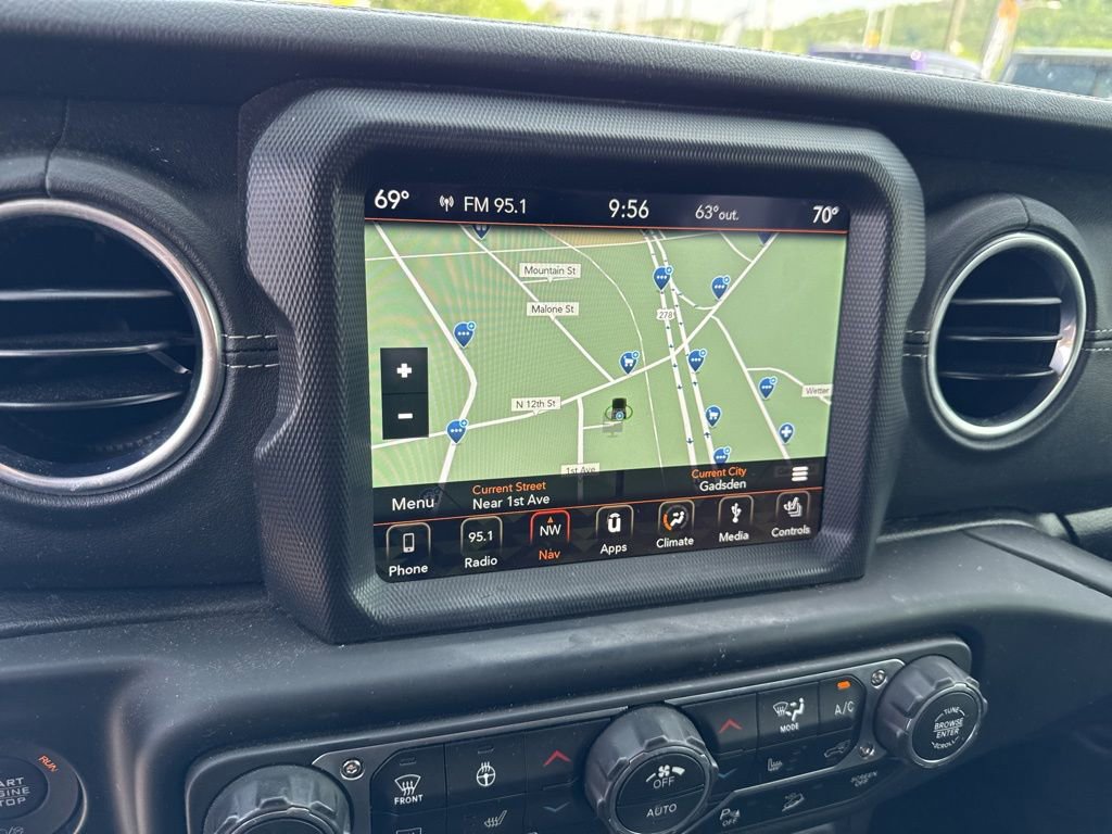 Used 2019 Jeep Wrangler Unlimited Sahara AWD/4WD image 13
