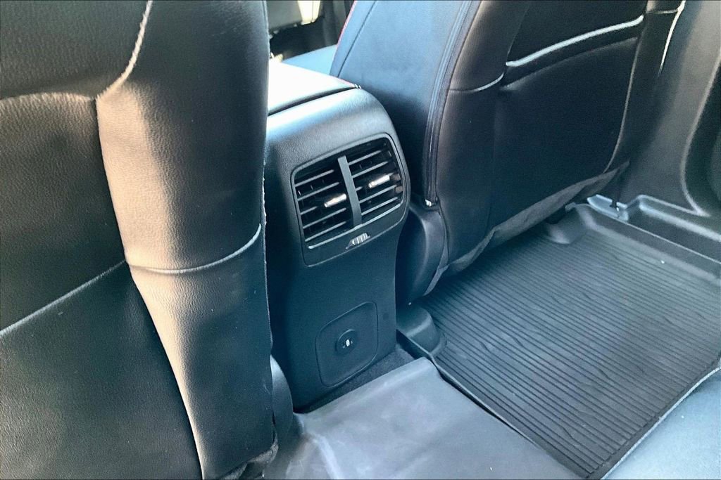 Used 2025 Ford Escape ST-Line Elite w/ Premium Technology Package image 12