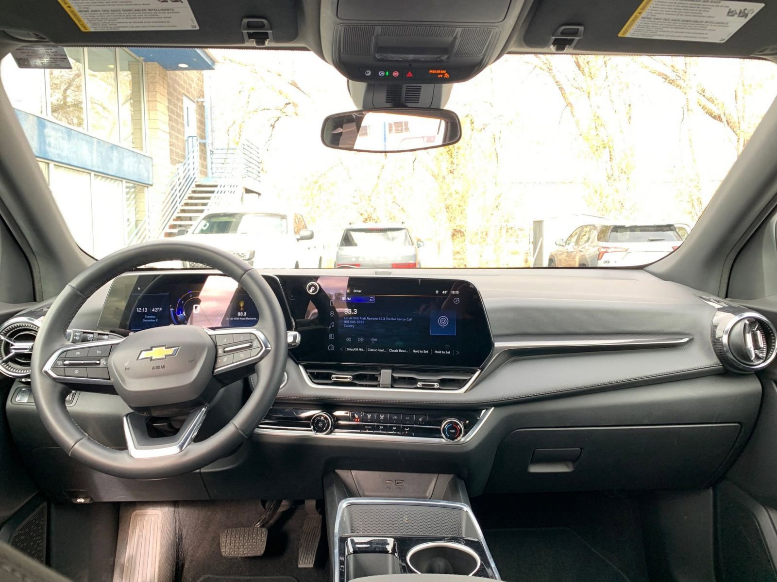 Used 2025 Chevrolet Equinox LT image 32