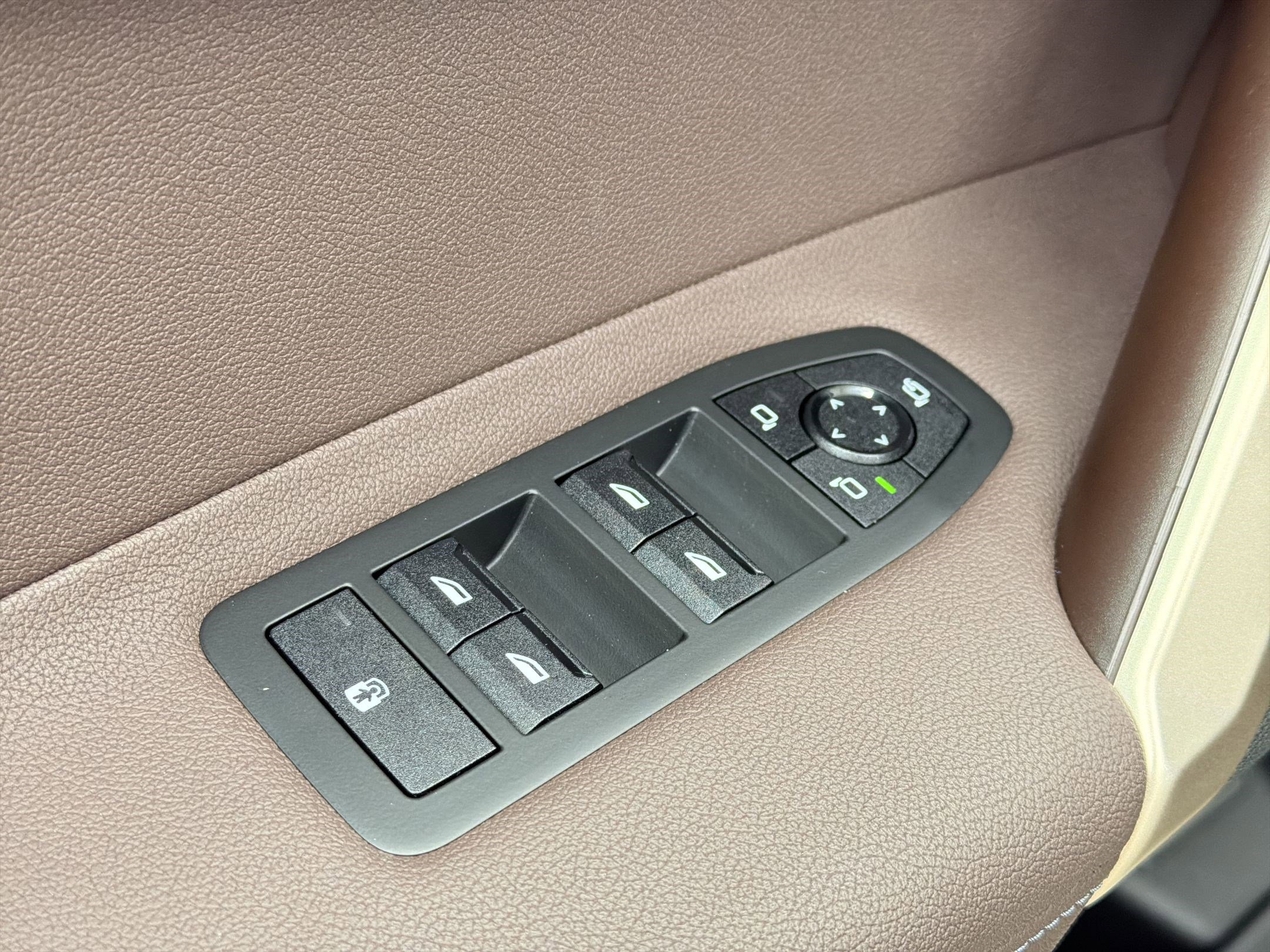 New 2026 BMW iX xDrive45 image 21