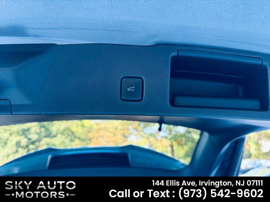 Used 2023 Ford Escape ST-Line FWD image 10