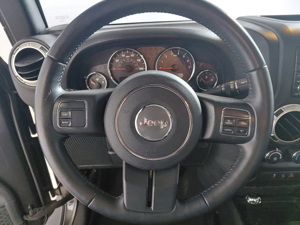 Used 2018 Jeep Wrangler Unlimited Sahara image 19