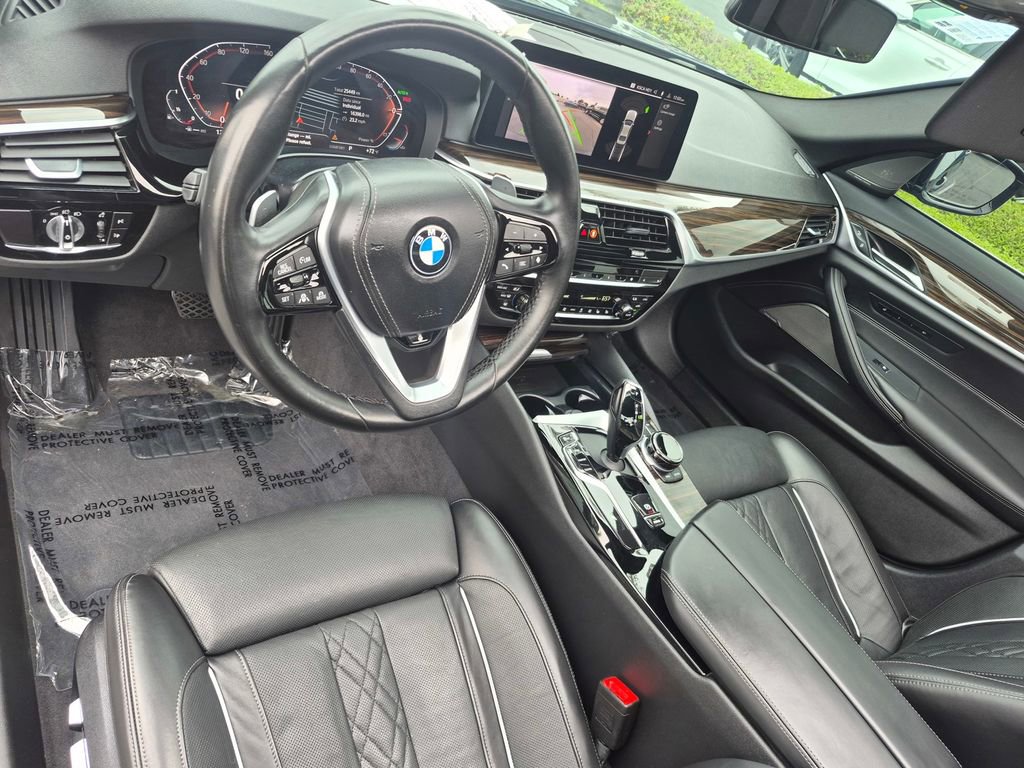 Used 2021 BMW 540i xDrive w/ Executive Package image 29