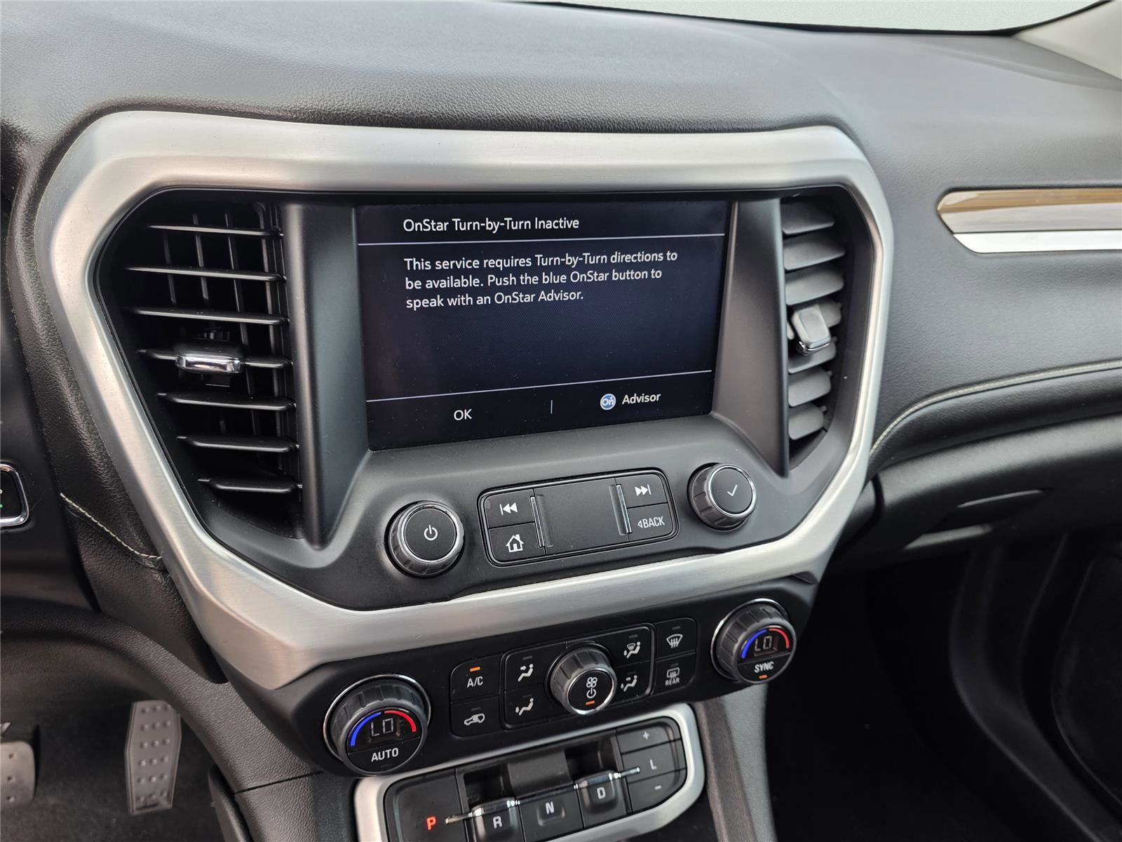 Used 2021 GMC Acadia SLE w/ Driver Convenience Package image 15