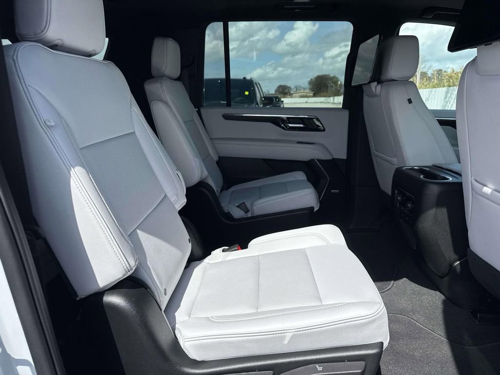 New 2026 Chevrolet Suburban Premier RWD image 10
