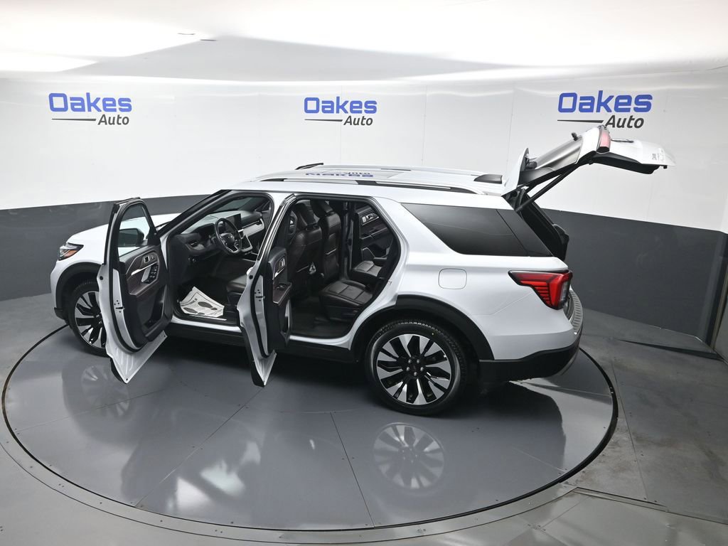 Used 2025 Ford Explorer Platinum w/ LUX Leather Package image 65