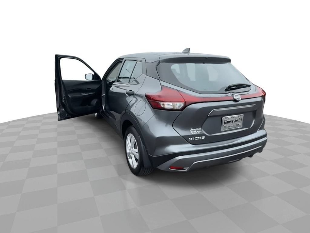 Used 2024 Nissan Kicks S FWD image 6