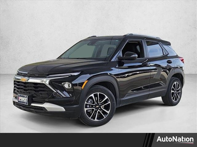 Used 2025 Chevrolet TrailBlazer LT FWD image 1