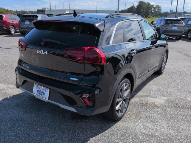 Used 2022 Kia Niro Touring Special Edition FWD image 4