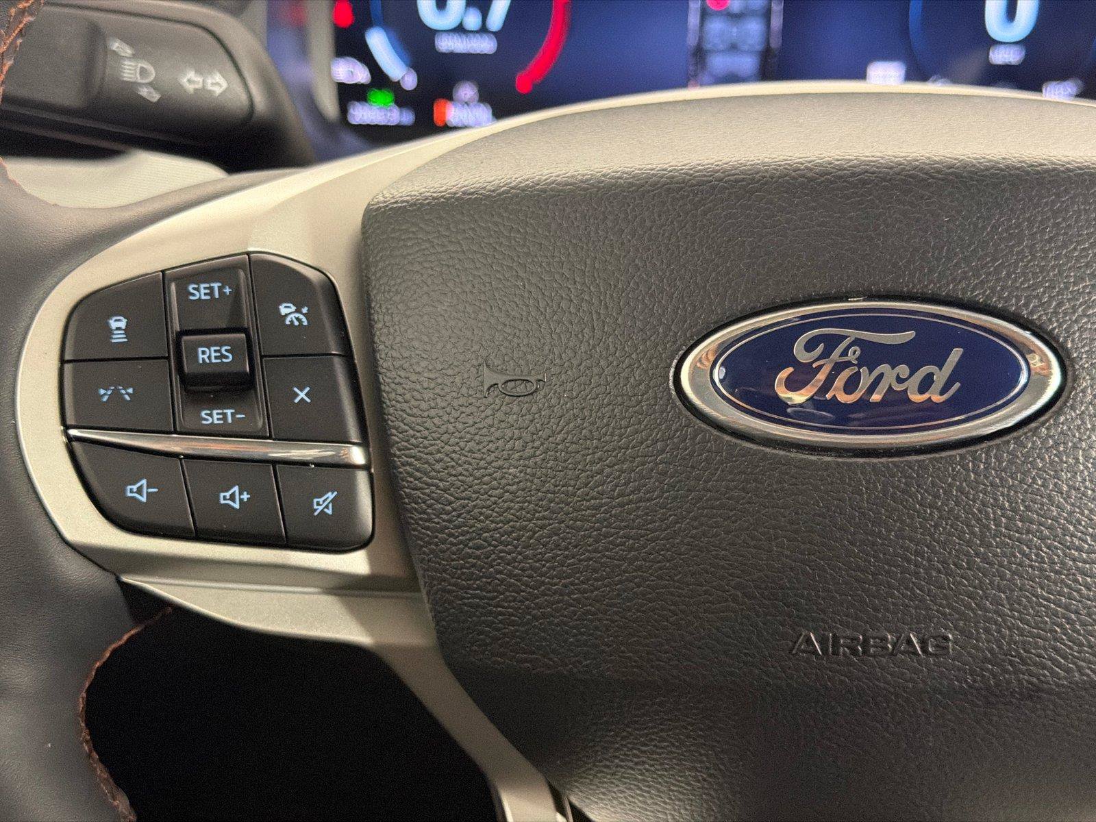 Used 2026 Ford Explorer Active RWD image 27