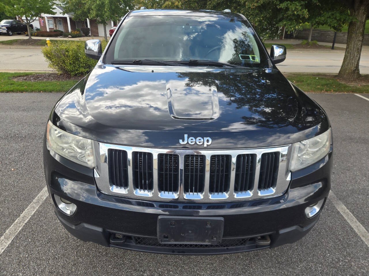 Used 2012 Jeep Grand Cherokee Laredo w/ Laredo E Group AWD/4WD image 16