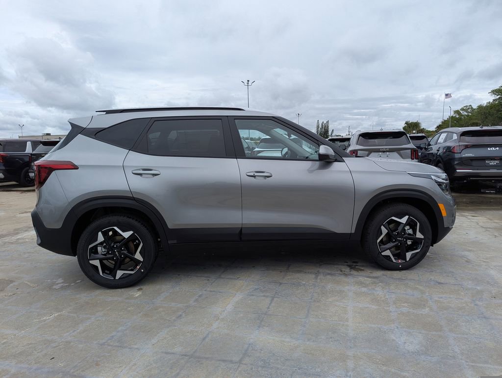 New 2026 Kia Seltos S FWD image 9