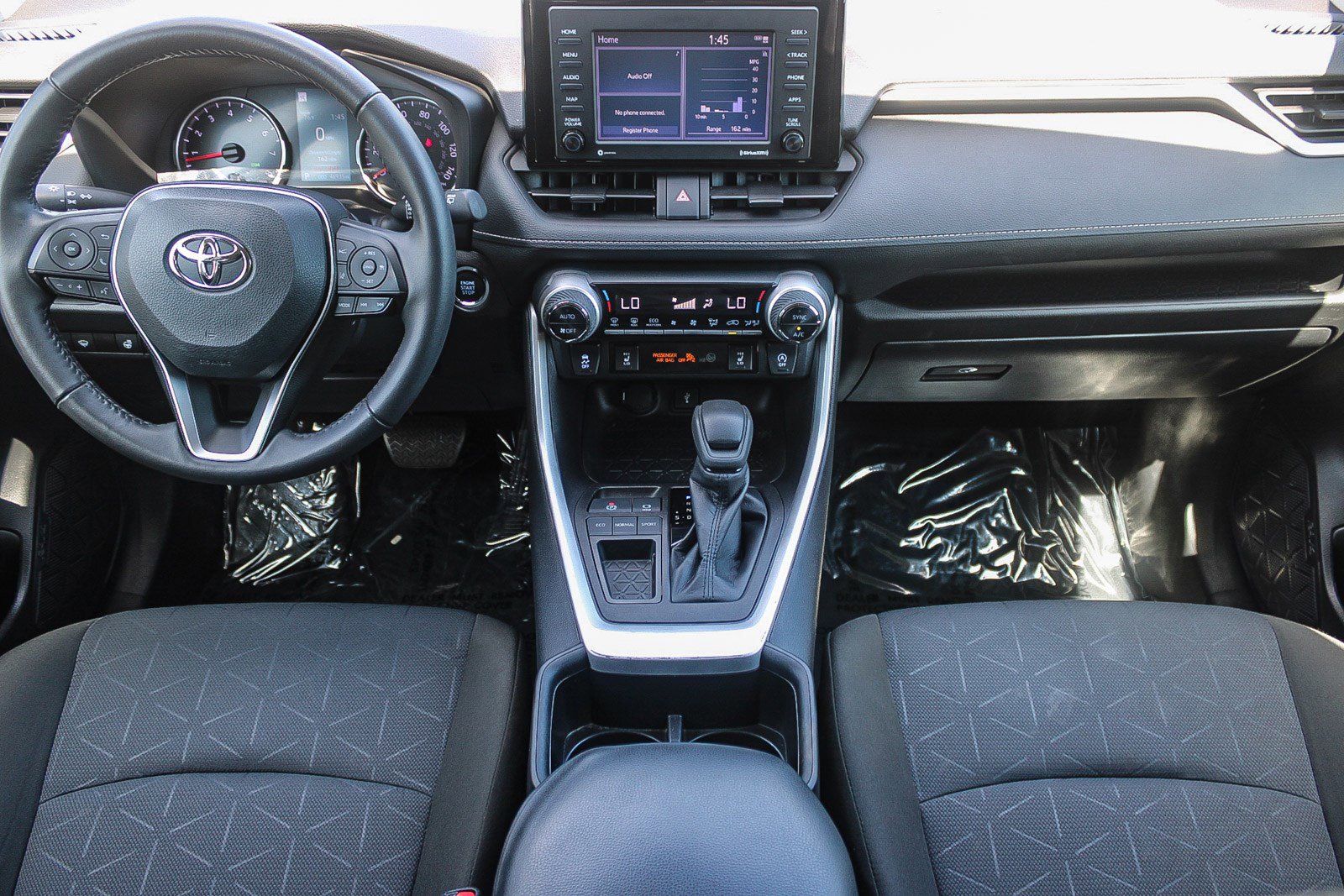 Used 2022 Toyota RAV4 XLE w/ Convenience Package image 13