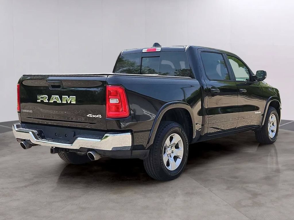 Used 2025 RAM 1500 Big Horn AWD/4WD image 2