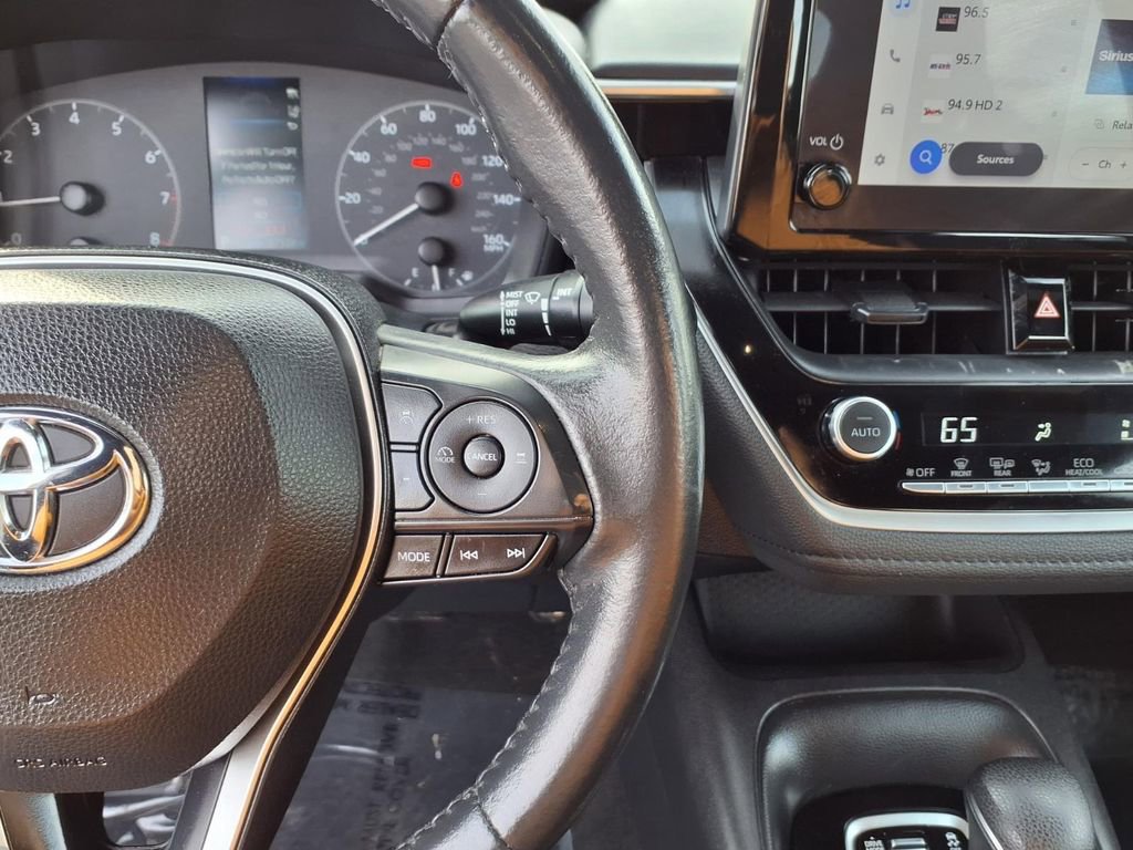 Used 2024 Toyota Corolla SE Nightshade image 11