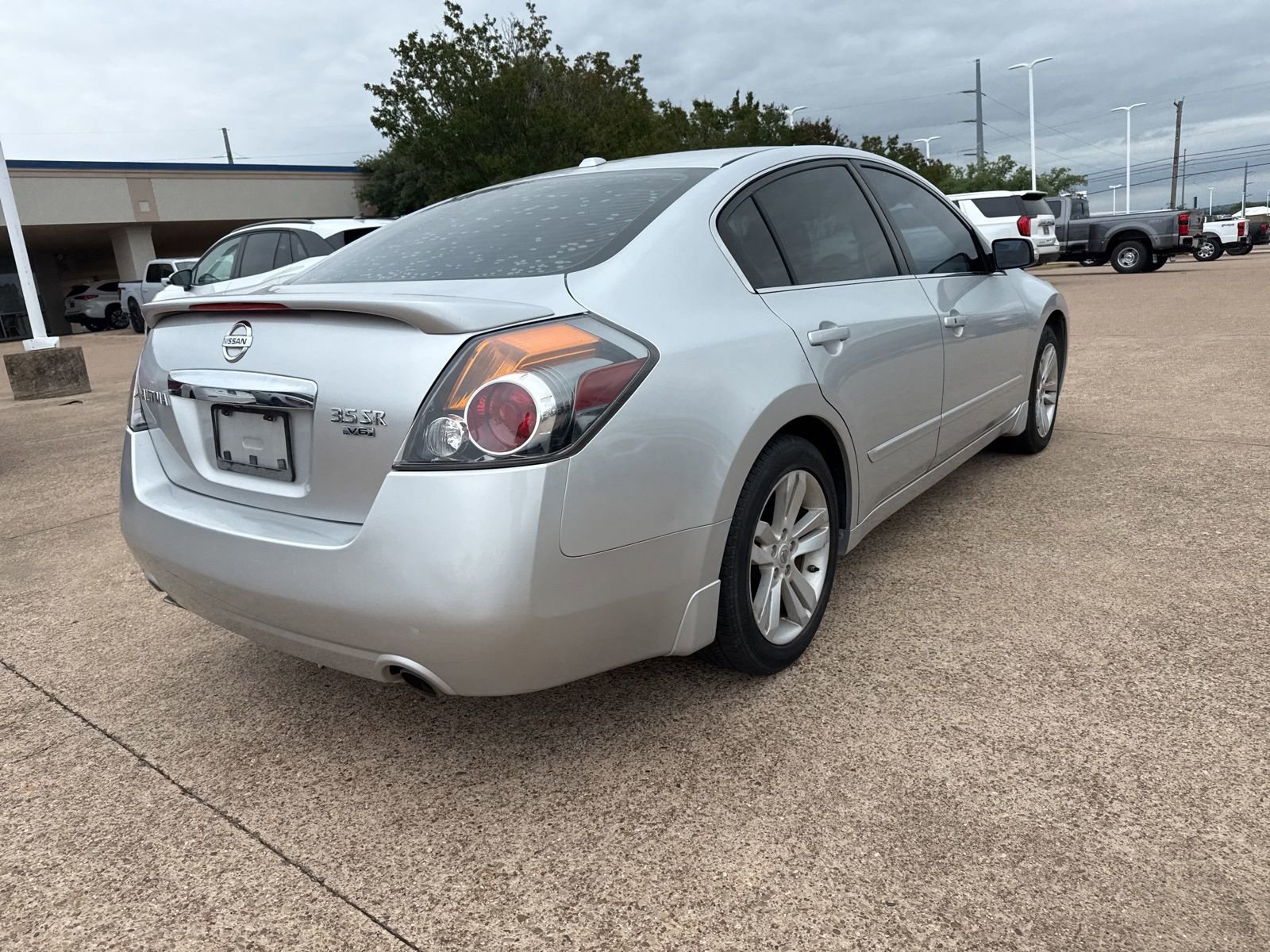 Used 2012 Nissan Altima 3.5 SR w/ Sport Pkg FWD image 7