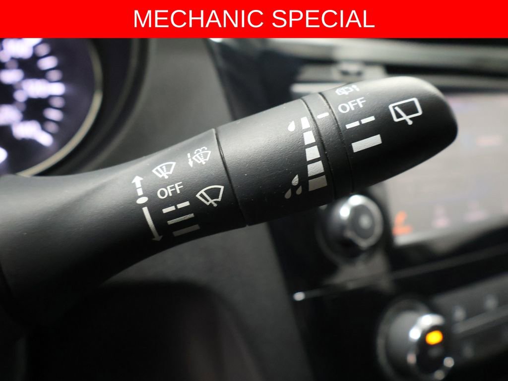 Used 2019 Nissan Rogue Sport S image 31