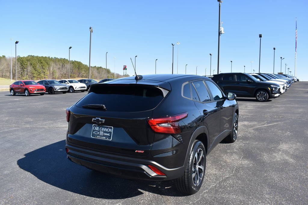 Certified 2024 Chevrolet Trax RS w/ Driver Confidence Package image 4