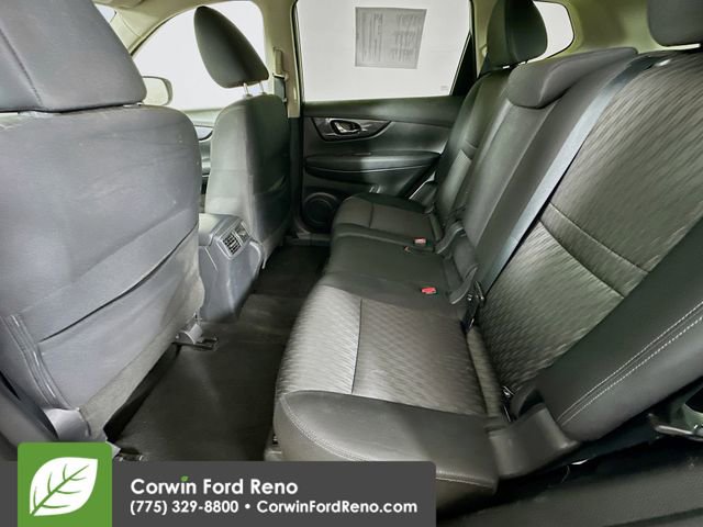 Used 2019 Nissan Rogue SV image 22