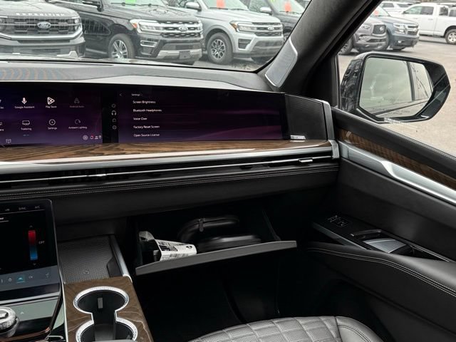 Used 2026 Cadillac Escalade Platinum Sport AWD/4WD image 50