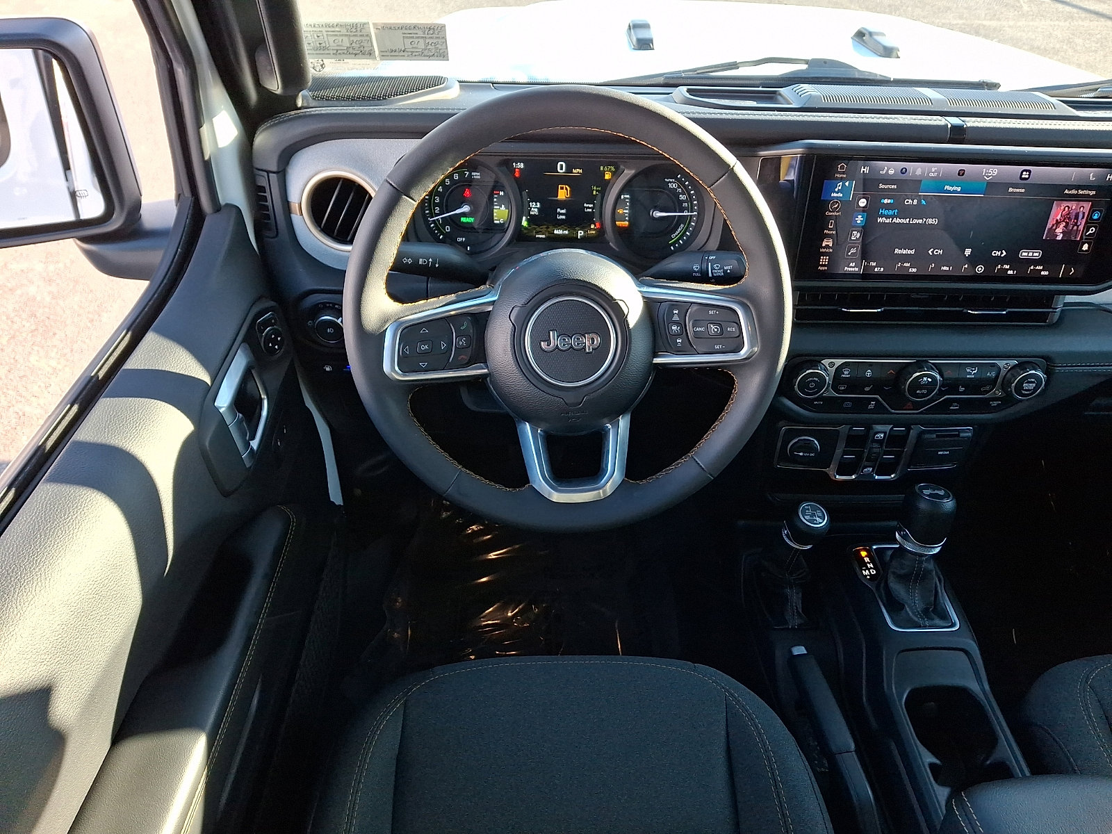 Used 2024 Jeep Wrangler Unlimited Sahara image 11