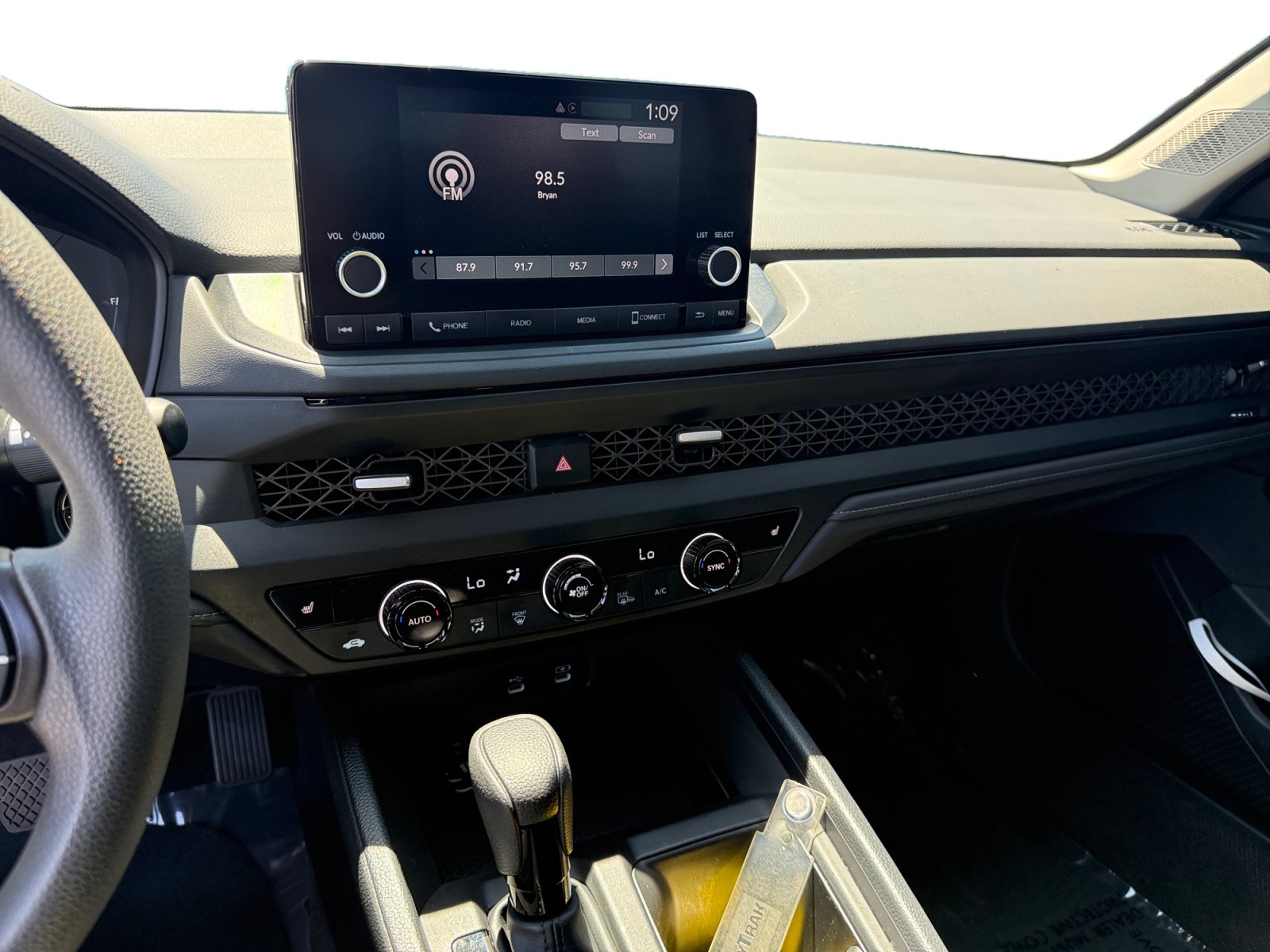 Used 2024 Honda Accord EX image 12