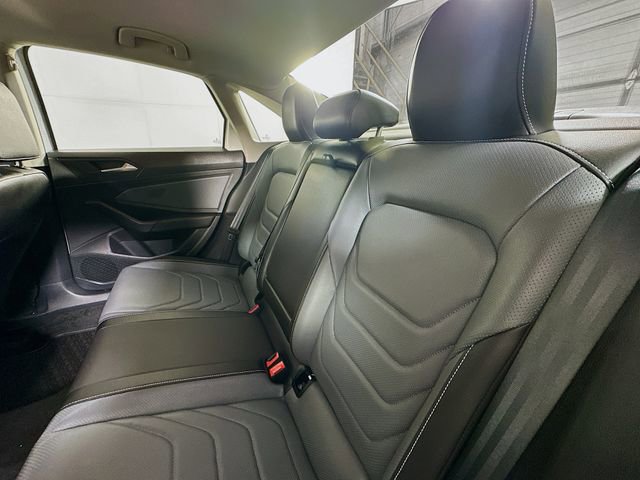 Used 2025 Volkswagen Jetta SEL FWD image 26