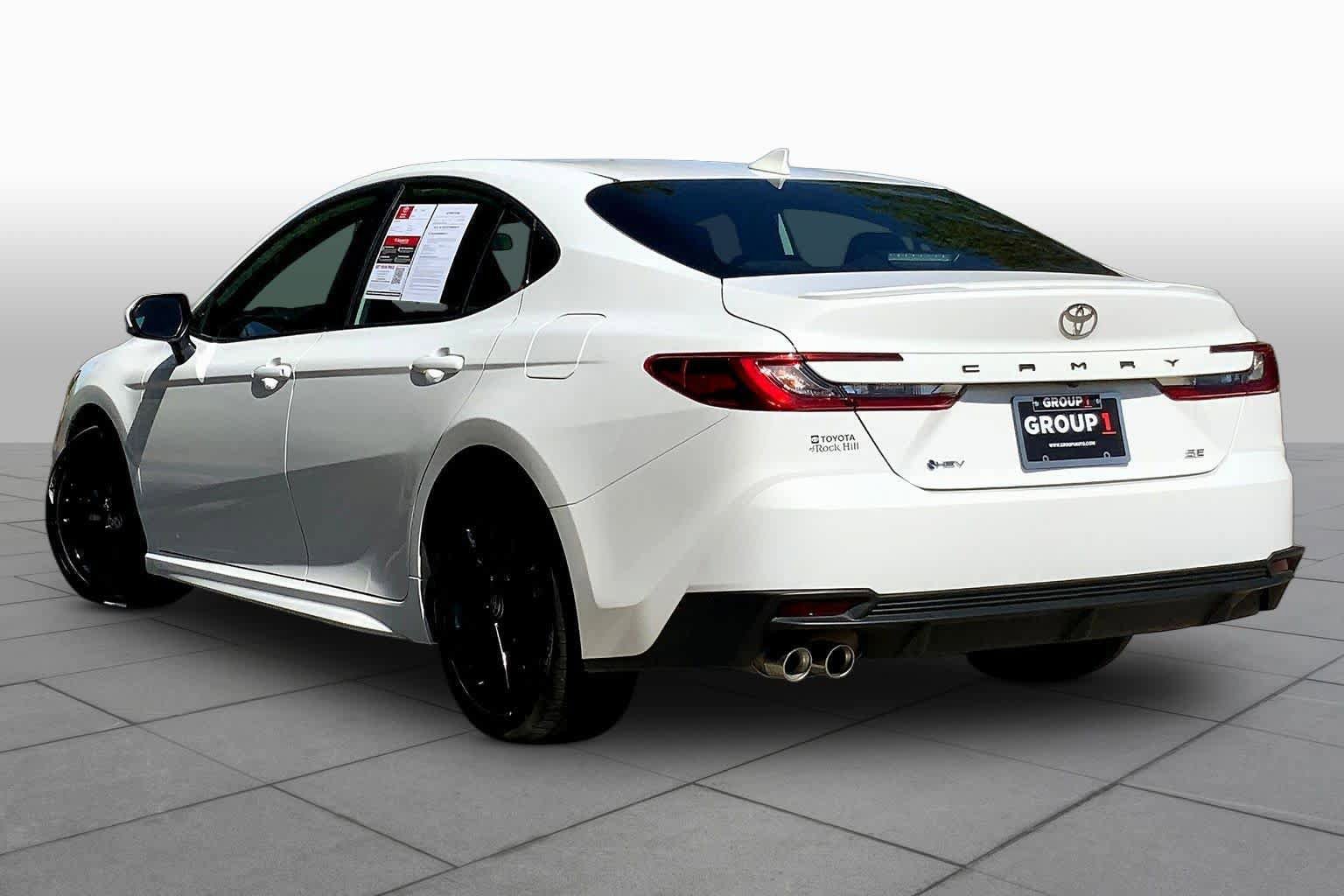Used 2025 Toyota Camry SE FWD image 12