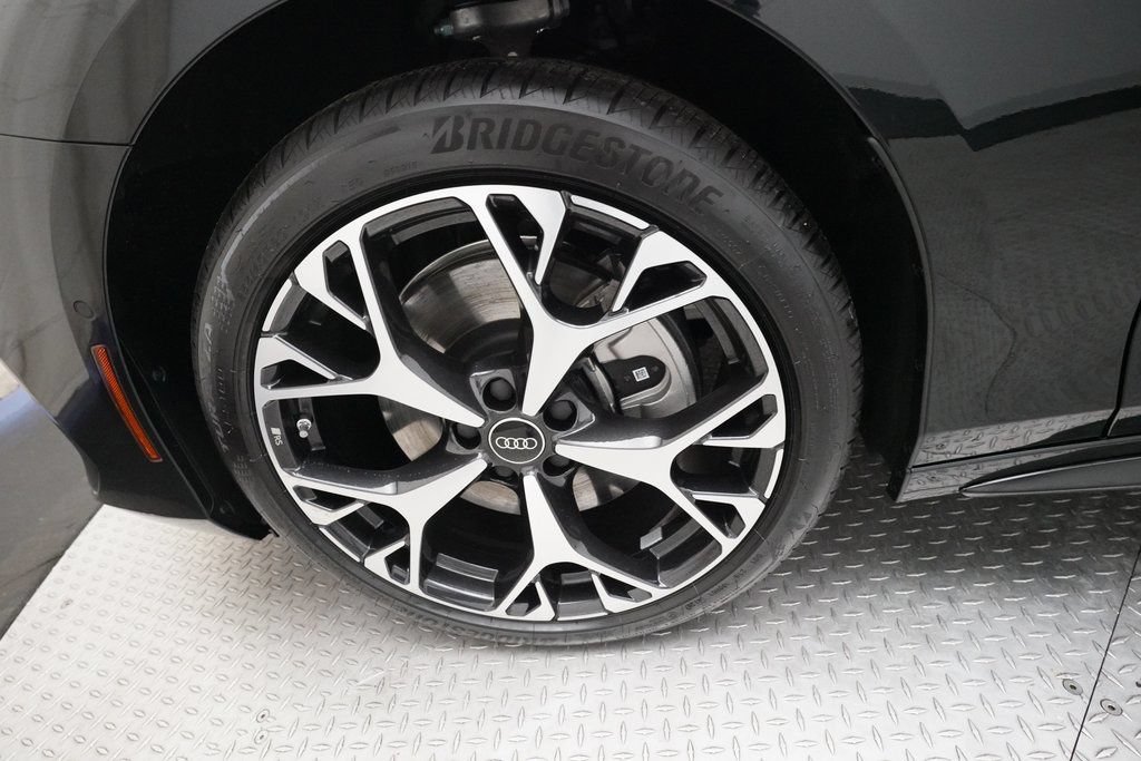New 2026 Audi A6 Premium Plus AWD/4WD image 28