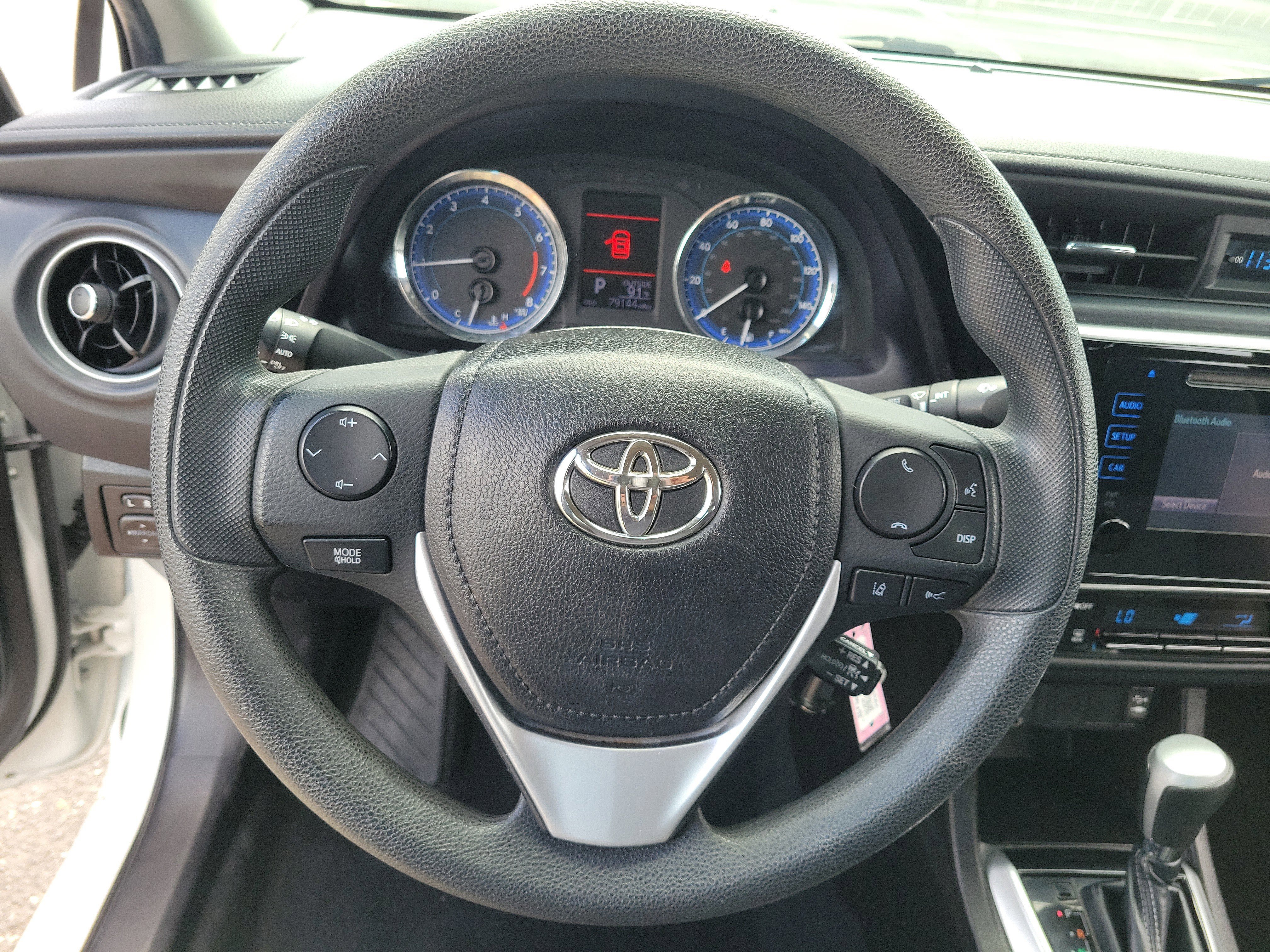 Used 2019 Toyota Corolla LE w/ Carpet Mat Package (TMS) FWD image 22