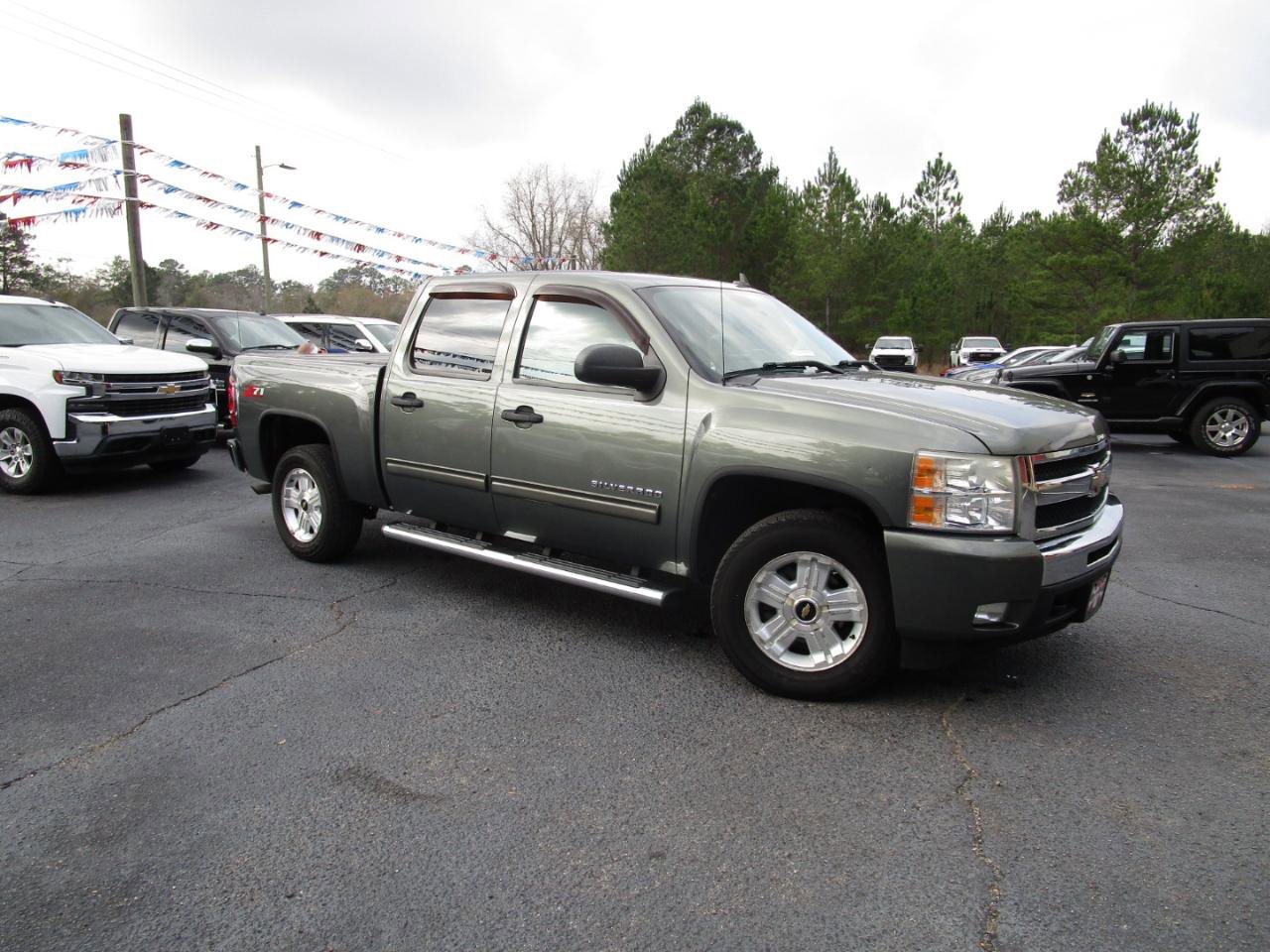 Used 2011 Chevrolet Silverado 1500 LT w/ All-Star Edition image 30