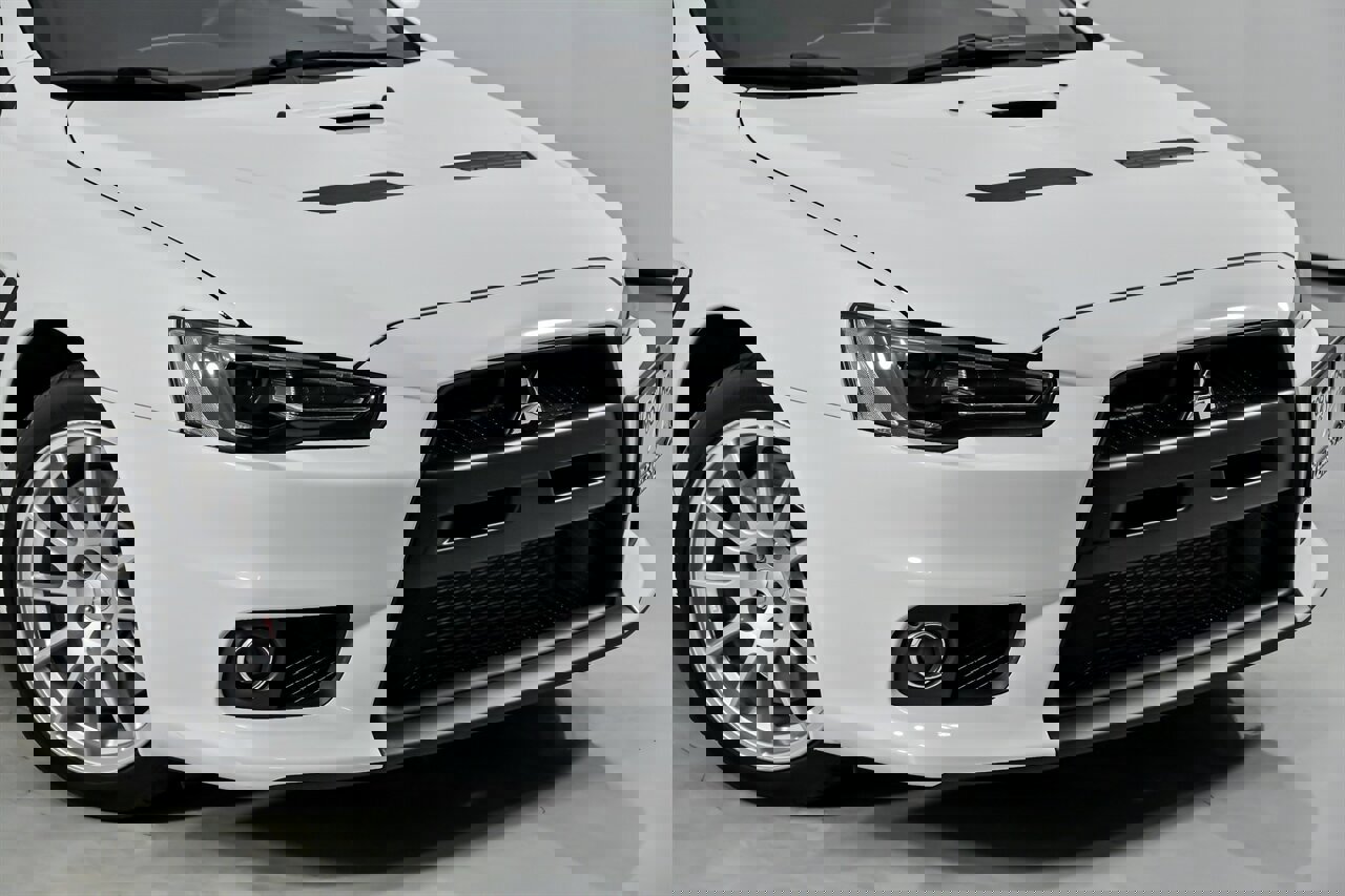 Used 2014 Mitsubishi Lancer Evolution GSR image 3