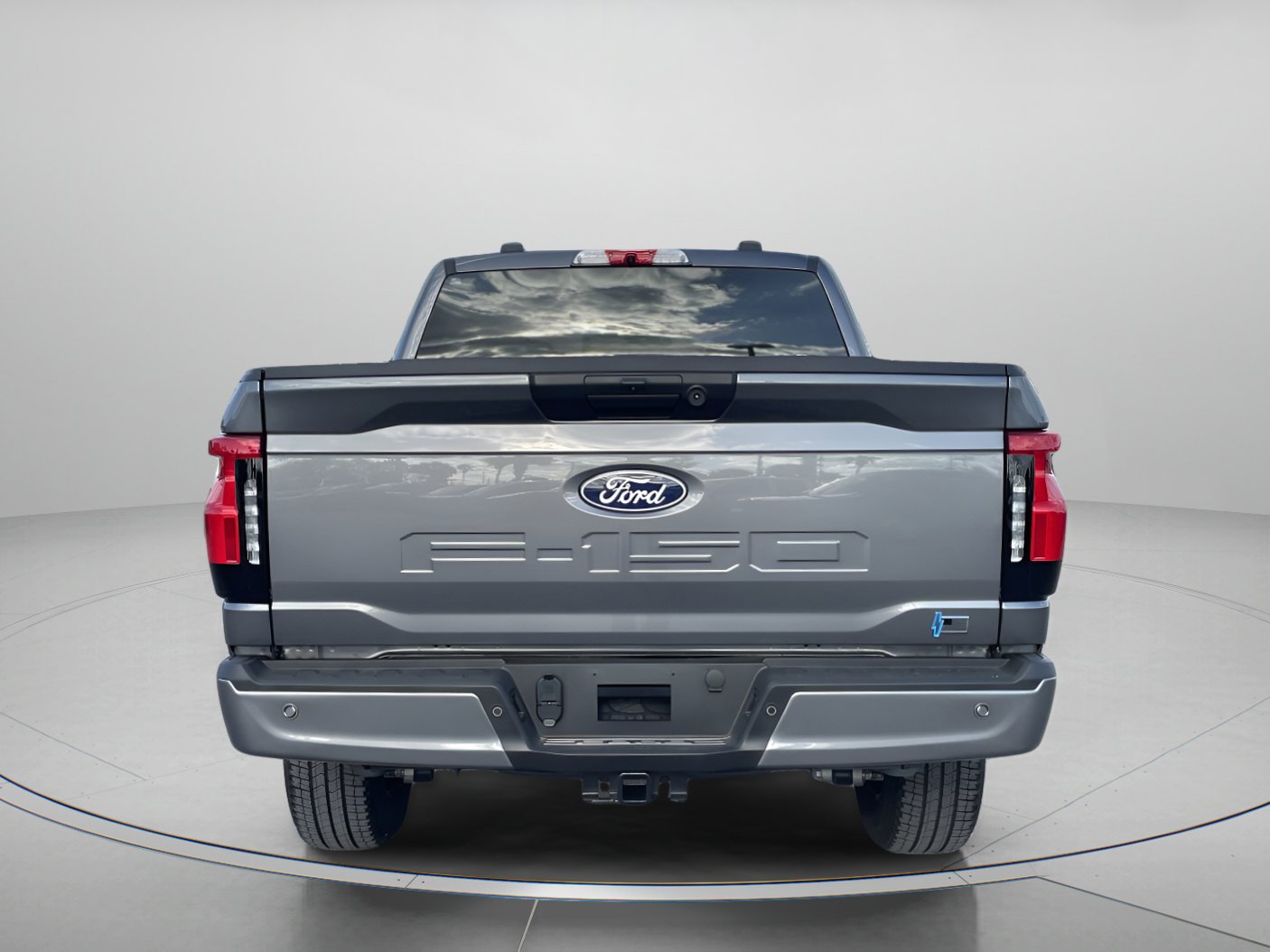 Used 2025 Ford F150 Lightning XLT image 4