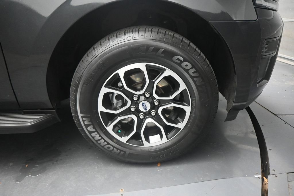 Used 2023 Ford Expedition Max XLT AWD/4WD image 25