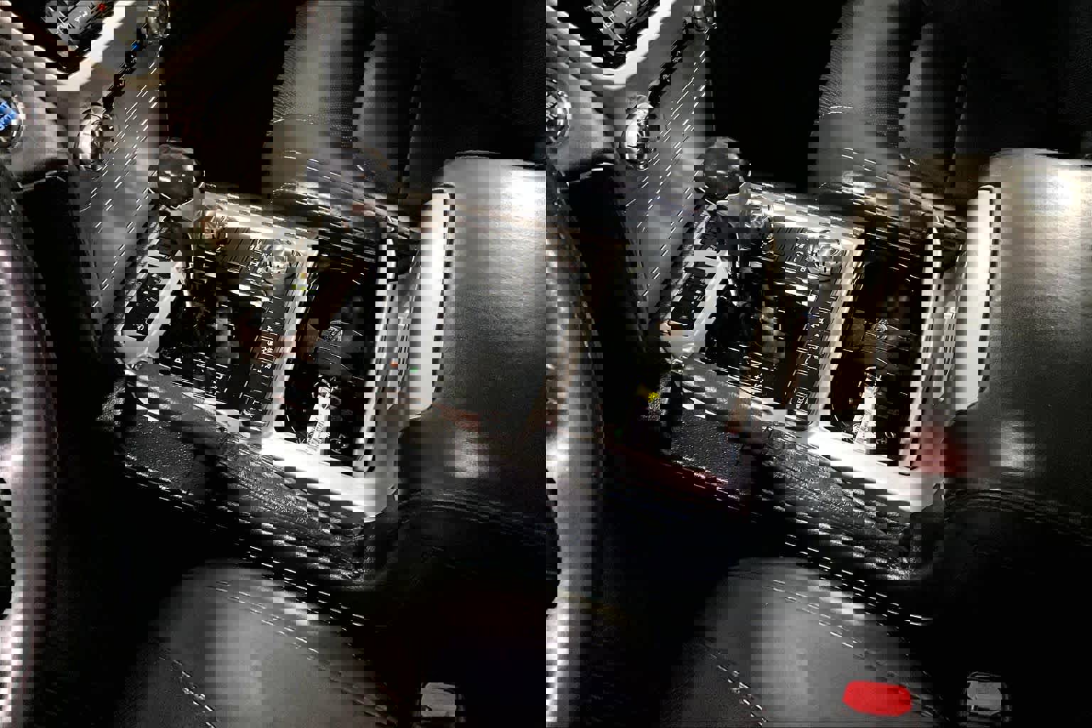 Certified 2017 Toyota Land Cruiser image 15