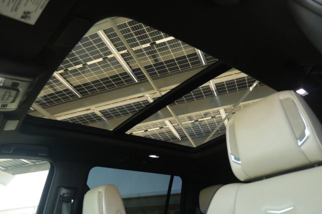 Certified 2022 Cadillac Escalade ESV Premium Luxury image 27