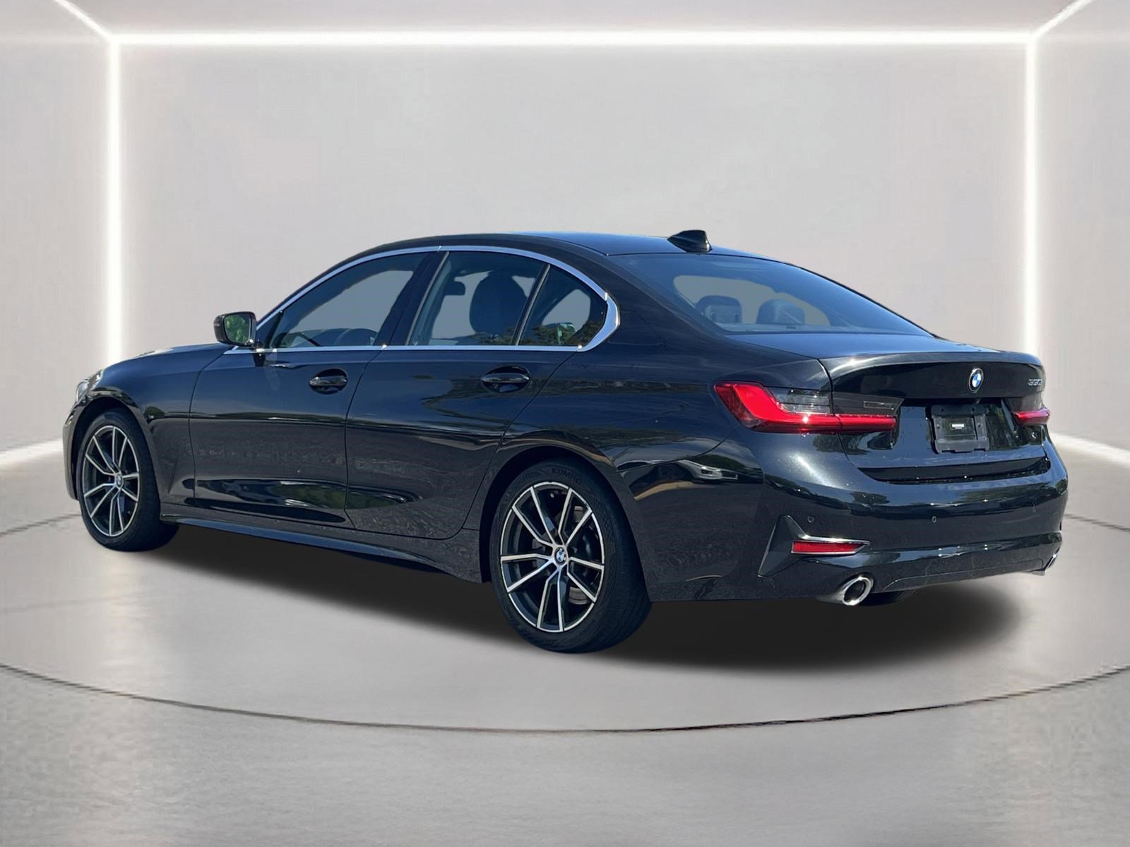Used 2021 BMW 330i Sedan w/ Premium Package image 23