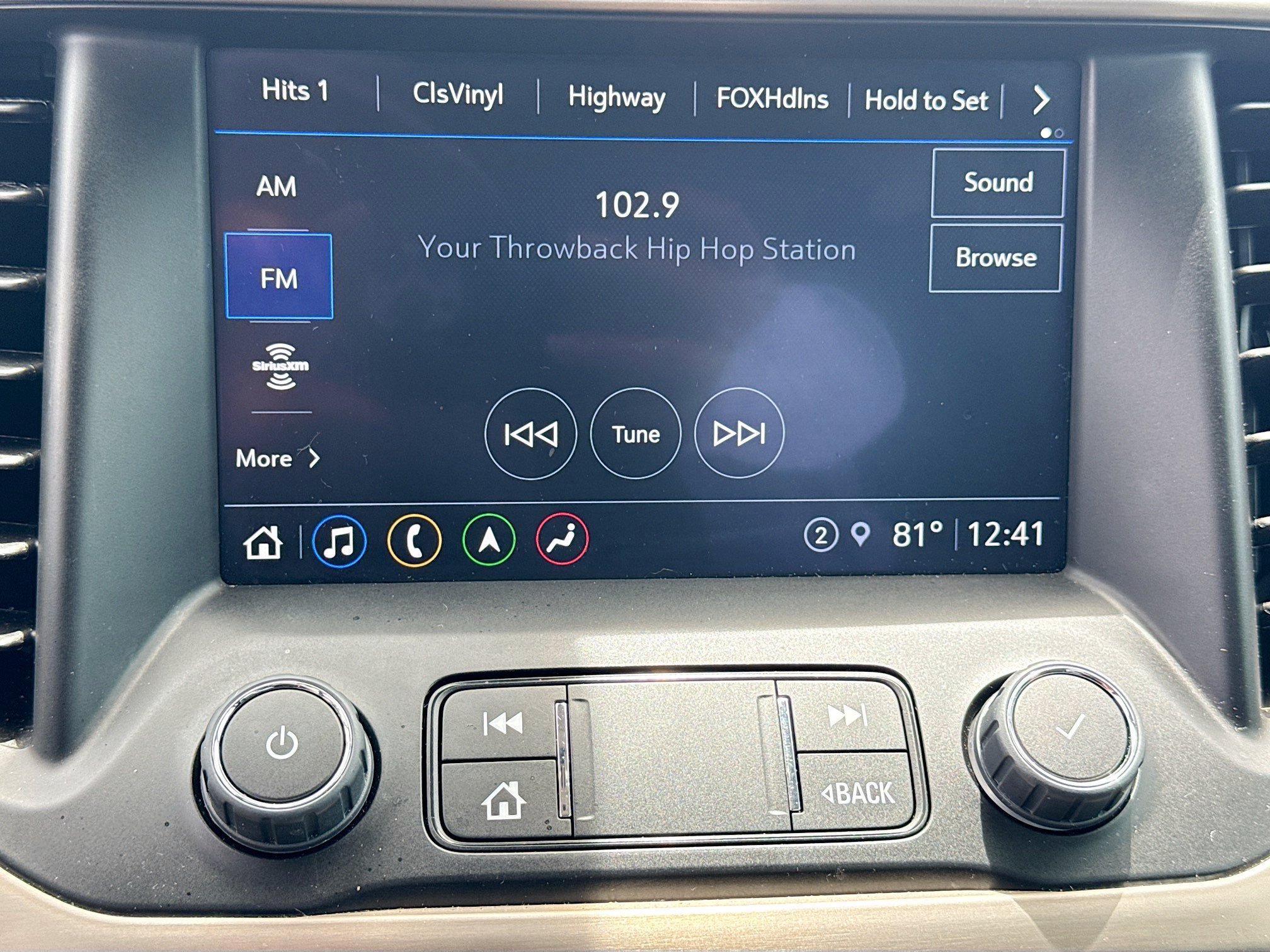 Used 2023 GMC Acadia Denali w/ Black Diamond Edition FWD image 33