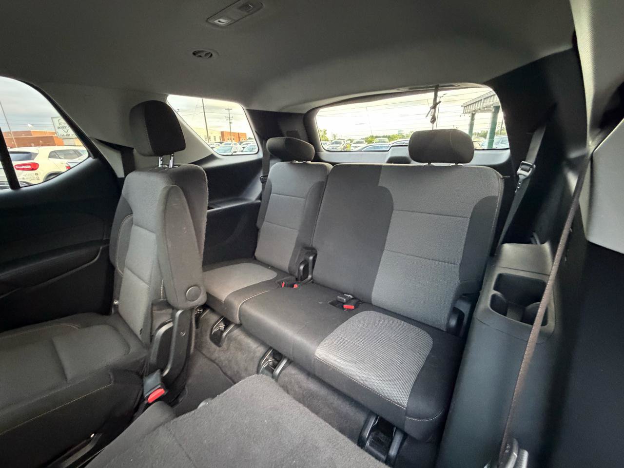Used 2020 Chevrolet Traverse LT FWD image 16