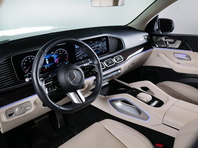 Used 2024 Mercedes-Benz GLS 580 4MATIC image 17