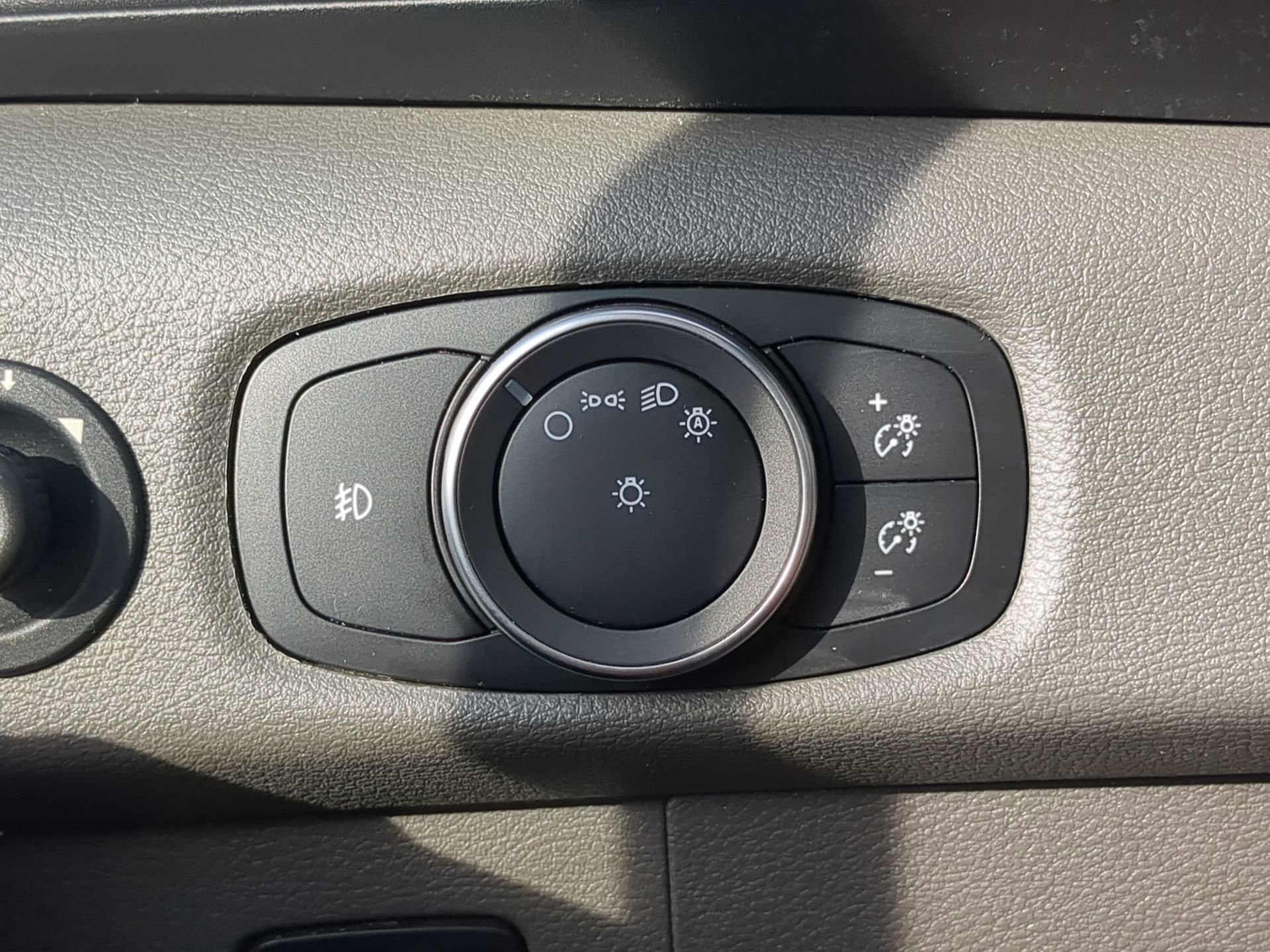 Certified 2022 Ford Transit 350 XLT image 55