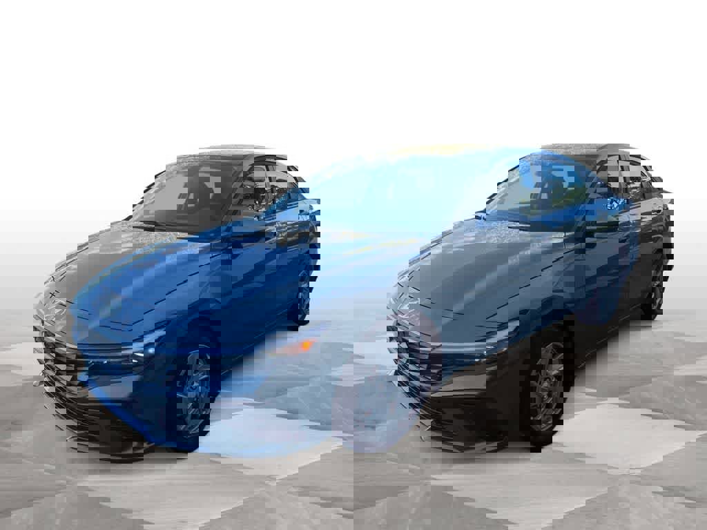 Used 2025 Hyundai Elantra SE