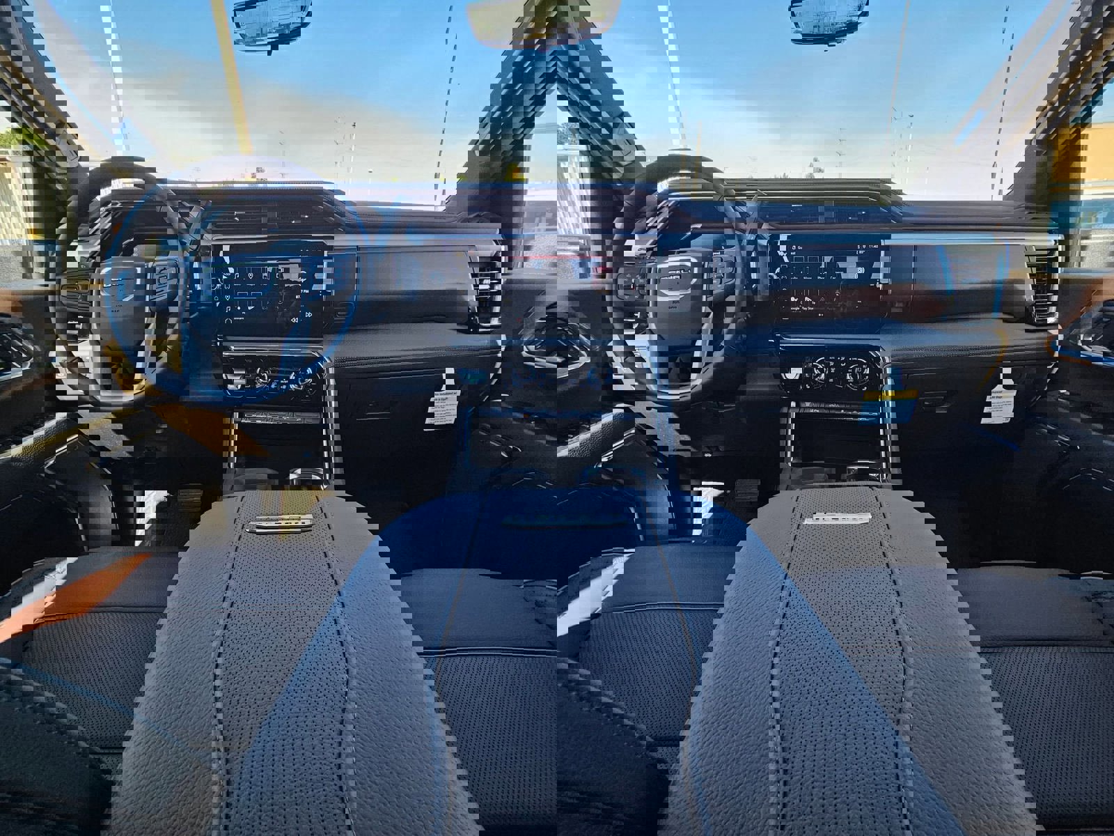 New 2026 GMC Sierra 2500 Denali w/ Denali Reserve Package image 24