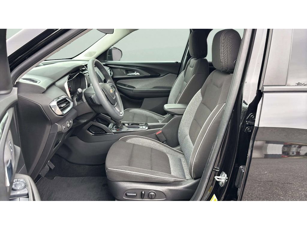 Used 2022 Chevrolet TrailBlazer LT w/ Driver Confidence Package image 10